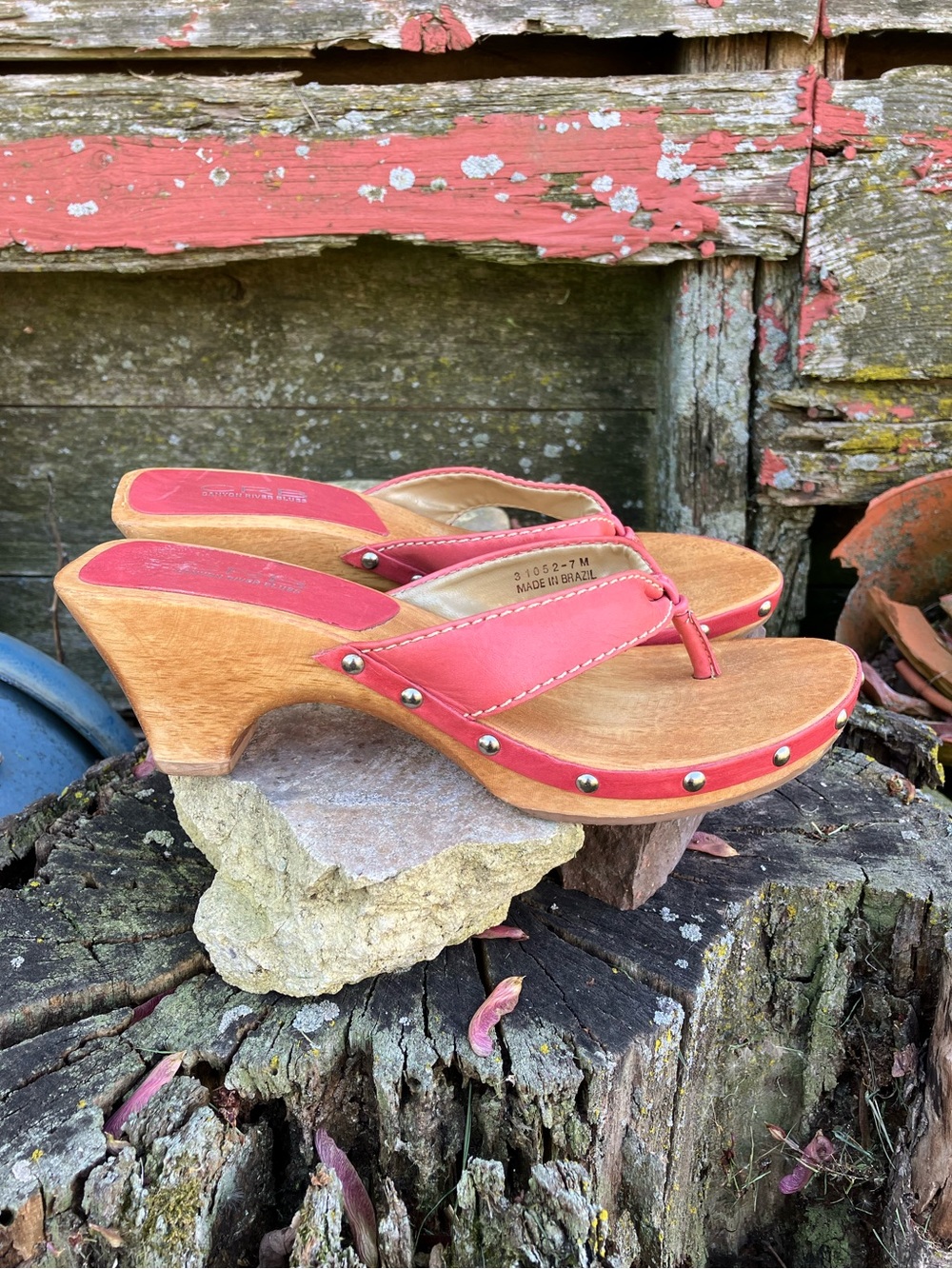 Vintage Y2K Canyon River Blues Red Leather Wood Swedish Clog Sandals Sz 7